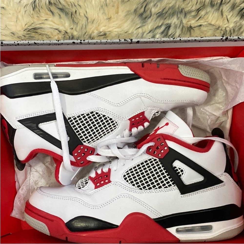 Air Jordan 4 Retro OG 'Fire Red' 2020